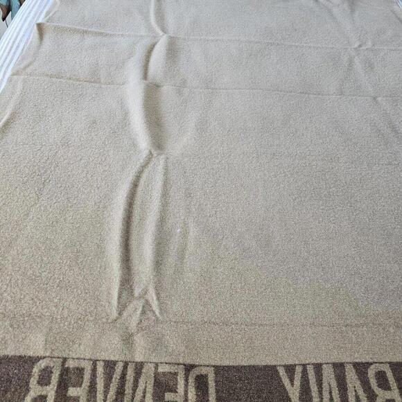 The Albany Denver Antique Wool Pendleton Hotel Blanket - Picture 10 of 12